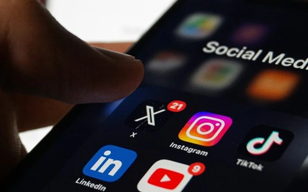 Instagram CEO summoned to testify after social media platform accused of causing child addiction.